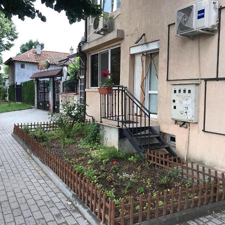 Ssenyange Guest House Warna Zewnętrze zdjęcie